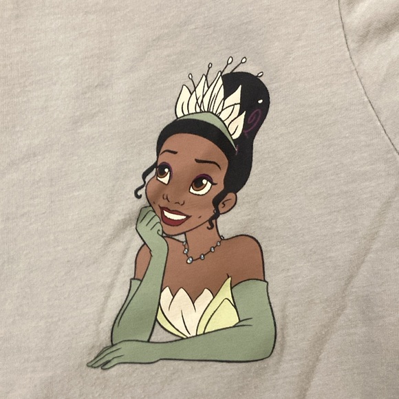 Women’s Disney Princess Tiana T-Shirt. Large.  Used. - Picture 2 of 4